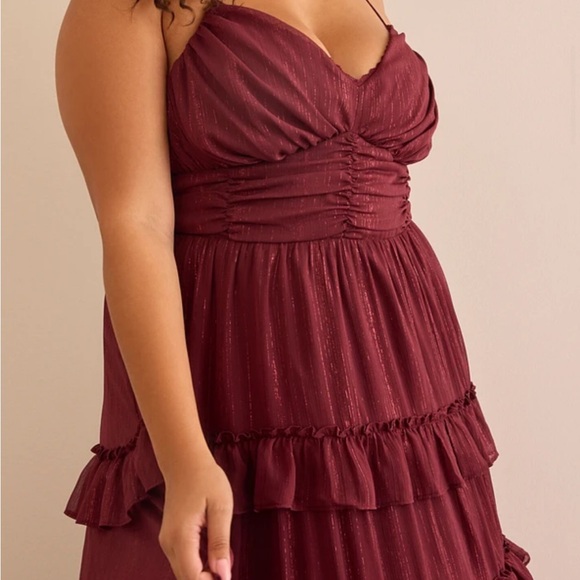 Elegant Burgundy maxi dress NWT - Picture 2 of 11